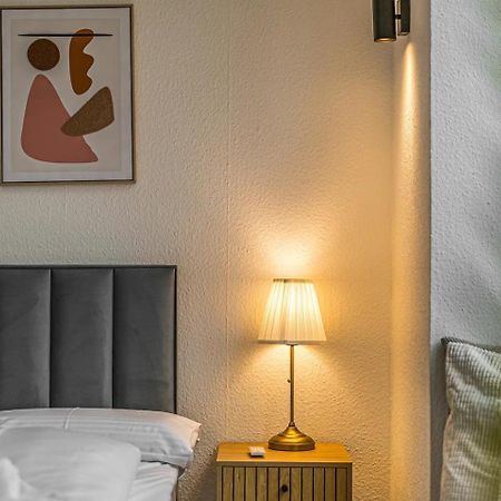 Ruhige Und Stilvolle Wohnung Am Clara-Zetkin-Park Lipsk Zewnętrze zdjęcie