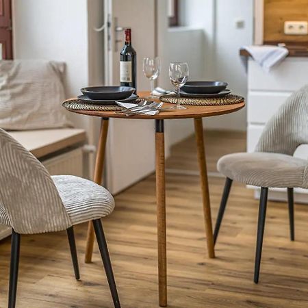 Ruhige Und Stilvolle Wohnung Am Clara-Zetkin-Park Lipsk Zewnętrze zdjęcie