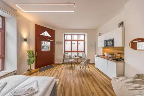 Ruhige Und Stilvolle Wohnung Am Clara-Zetkin-Park Lipsk Zewnętrze zdjęcie